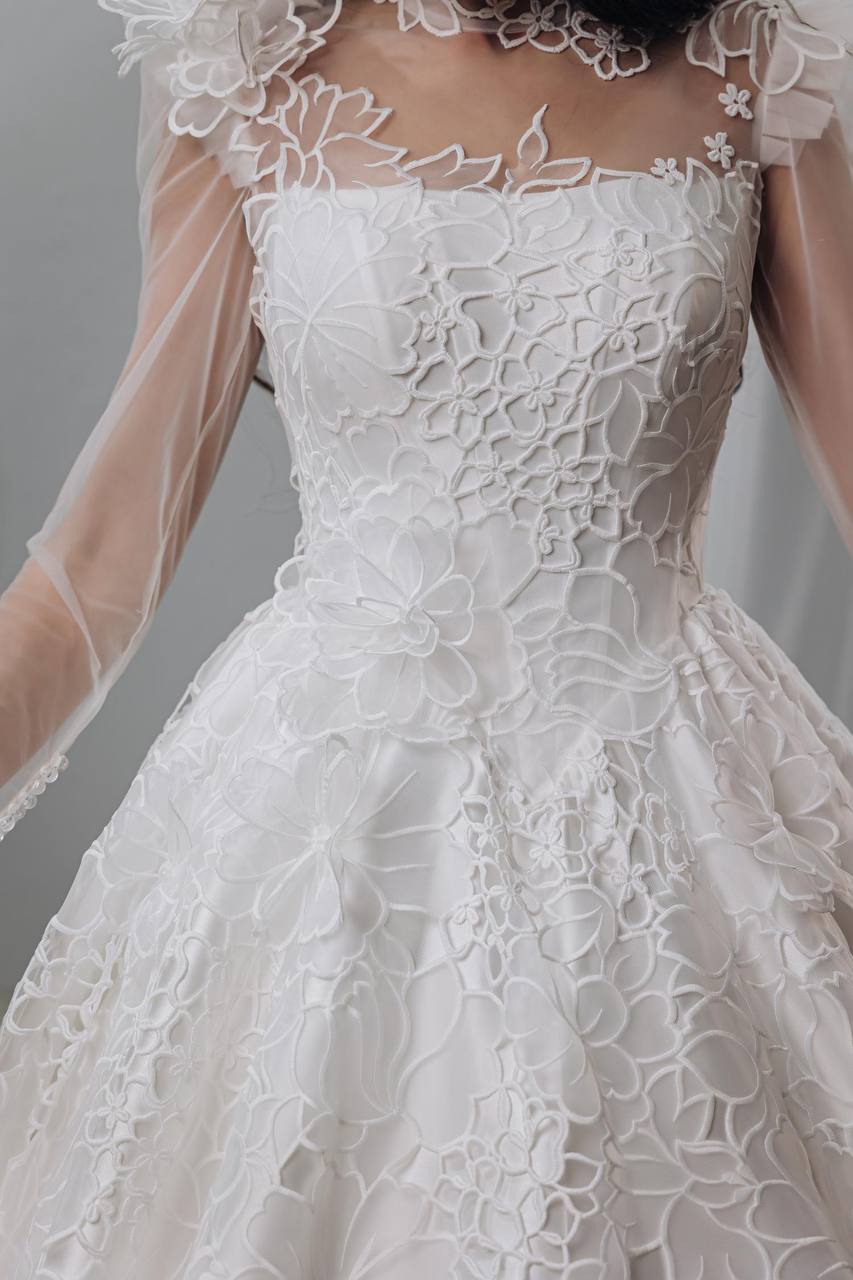 Grace - alternate view